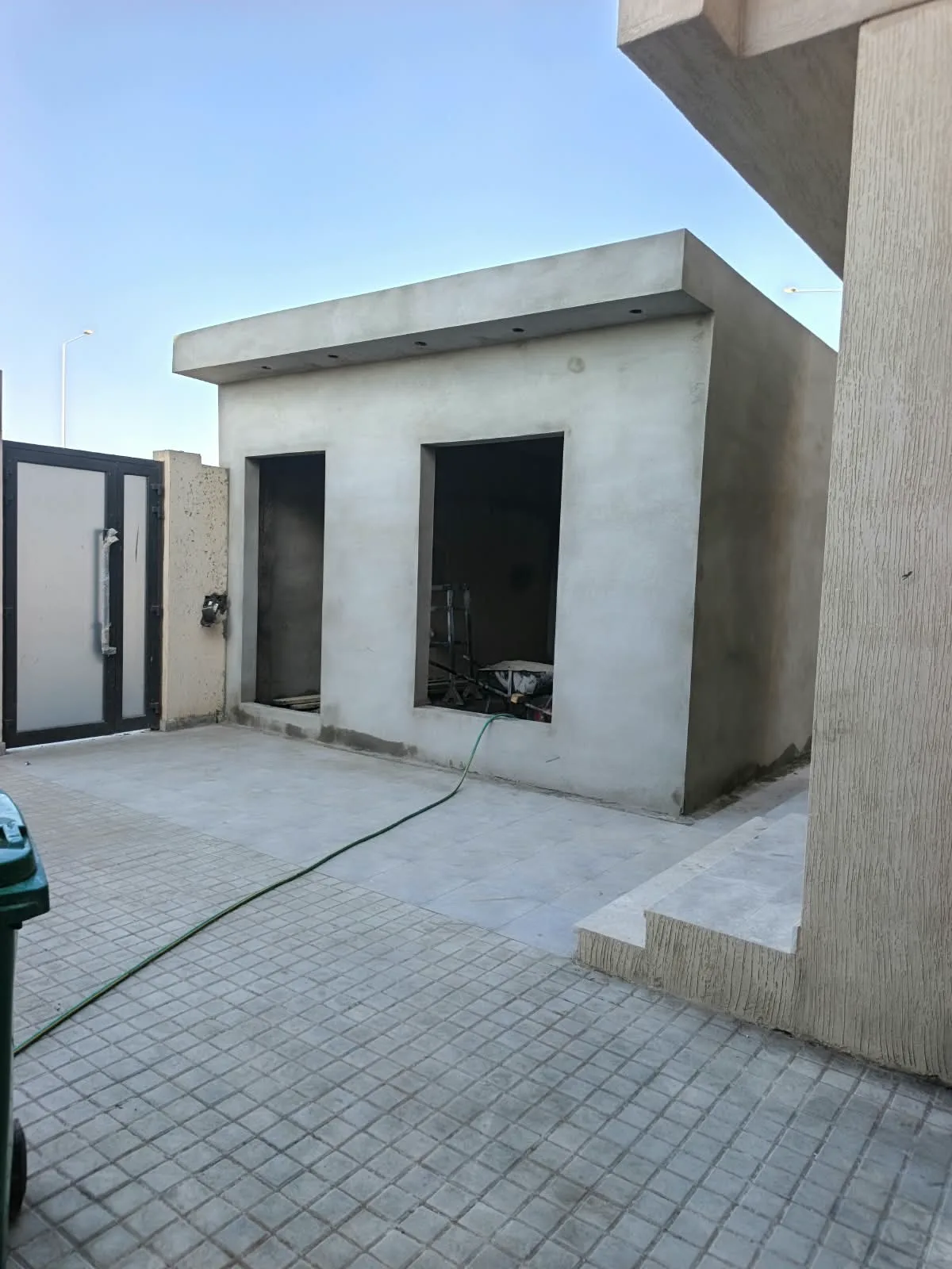 ملحق مجلس خارجي متكامل مع لياسة ناعمة وإنترلوك فخم